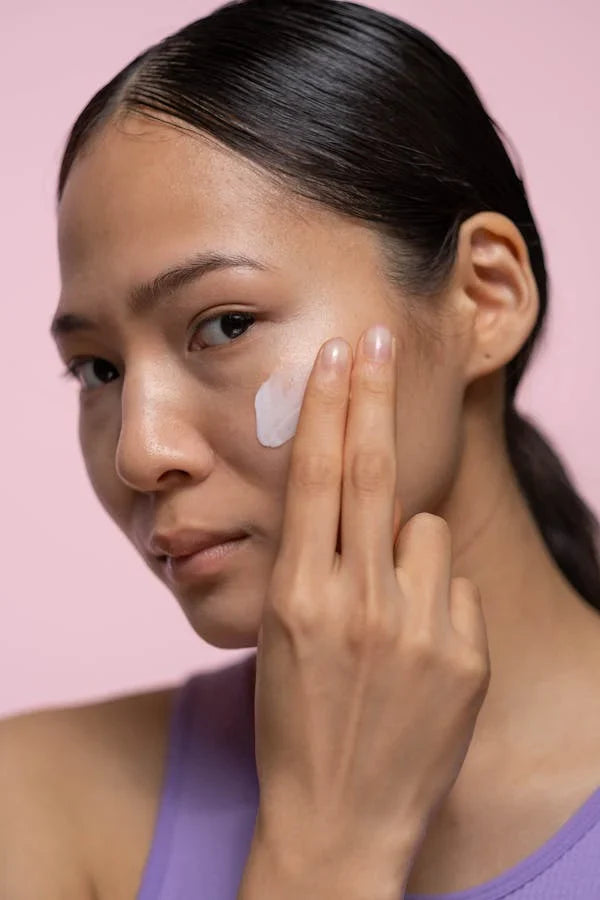 Retinol Cream for Acne Scars: A Deep Dive