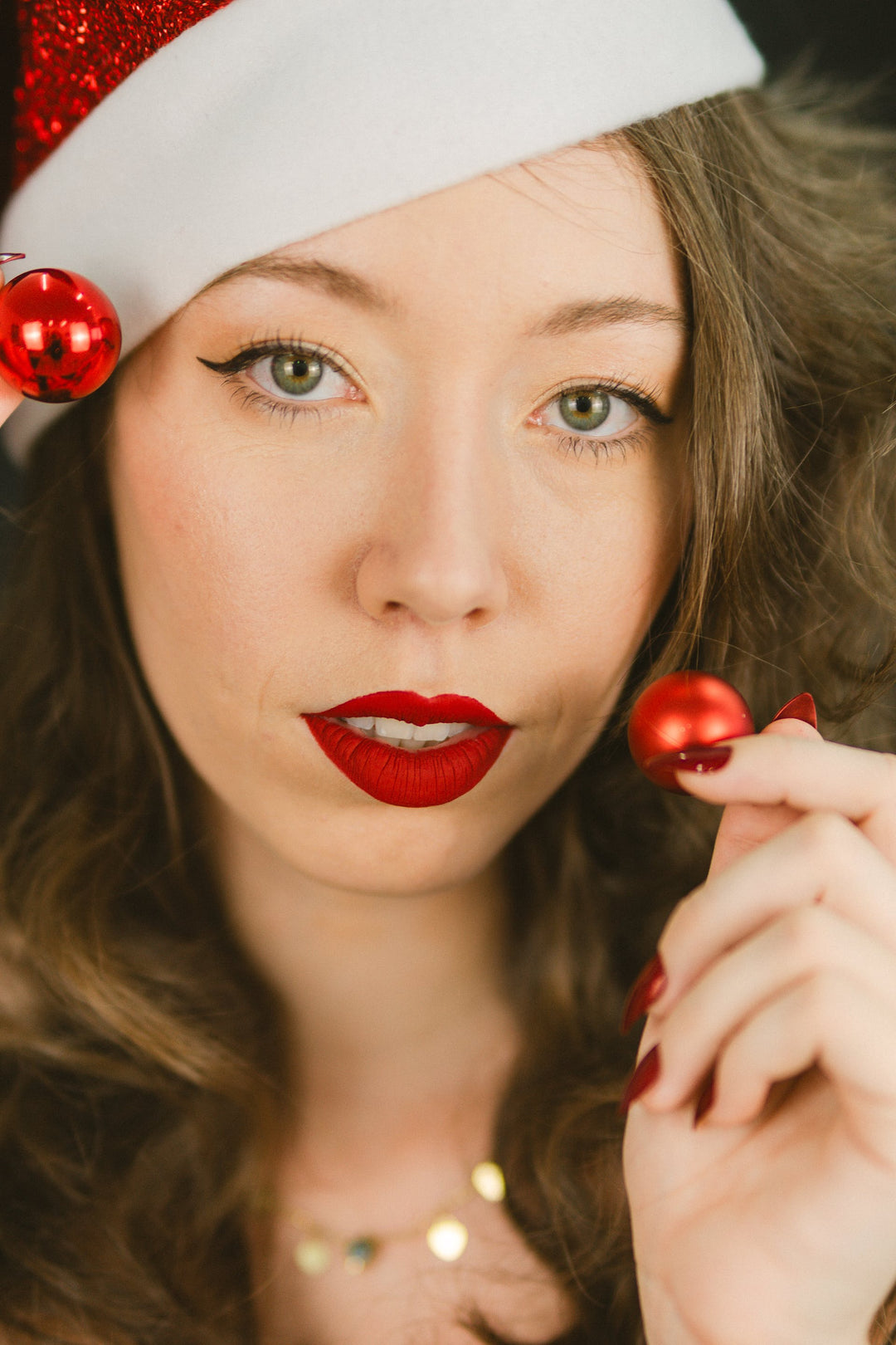 Skincare and Makeup Tips for Holiday Photos - Odyssey Street